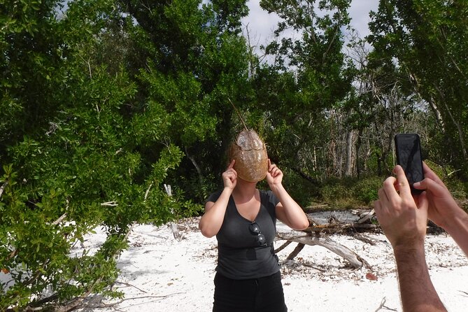 10,000 Islands Boat Excursion - 3.5-Hour Dolphins & Shelling Tour - The guides make the difference