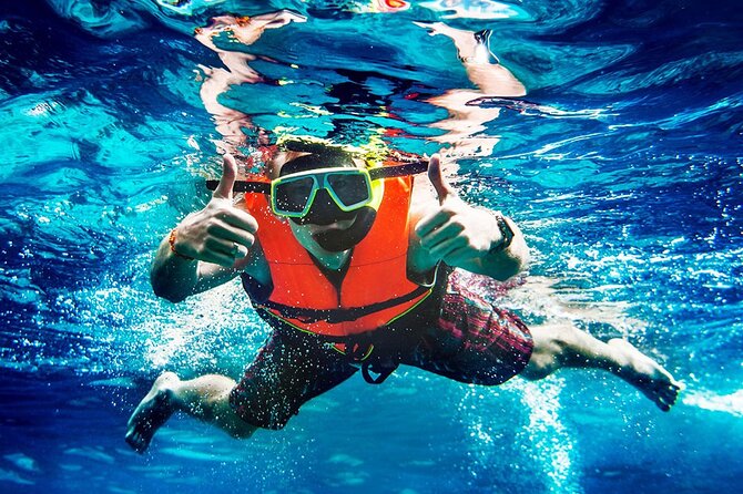 2-Stop Snorkeling and Dolphin Cruise from Destin - The first snorkeling stop at the Destin jetties
