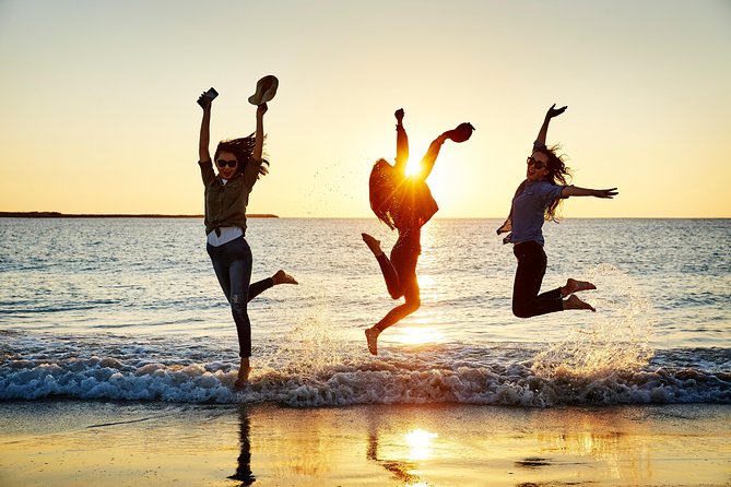 4-Day Monkey Mia Dolphins Pink Lake Pinnacles Comfort-Level Tour - Who should book this tour?