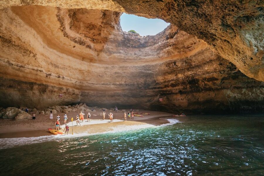 Albufeira: 2.5-Hour Benagil Caves & Dolphin Watching - Guides, languages, and the quality of the commentary