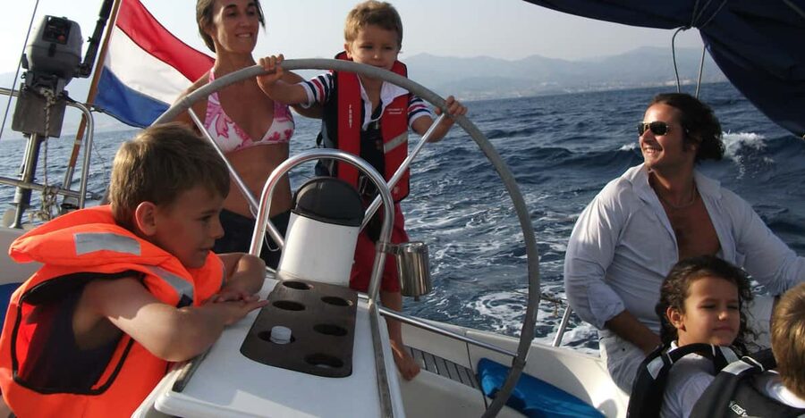 Always private 4 hour - Sail- dolphin Yacht Charter-paddle - Searching for dolphins near the Strait