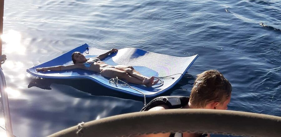 Always private 4 hour - Sail- dolphin Yacht Charter-paddle - What the skipper adds to the day