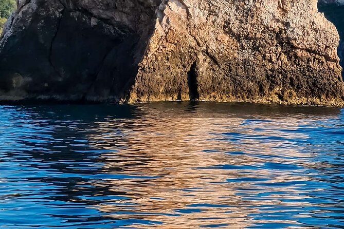 Aperitif in Luxury Private Tour - The savory aperitif at sea