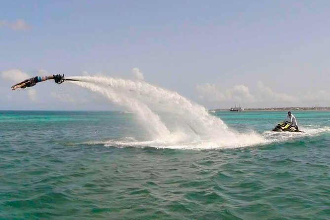 Aruba Flyboarding & Jetovator Experience: Fly Like a Bird & Dive Like a Dolphin - Who will enjoy this most?