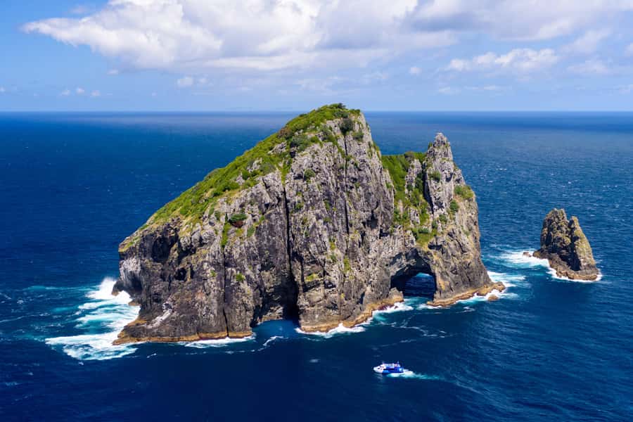 Auckland: Bay of Islands Day Tour with Dolphin Cruise - Otehei Bay gives the day breathing room