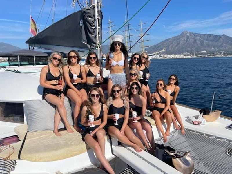 Benalmádena: Catamaran with dolphin watching and drinks - A private boat with room to set your own pace