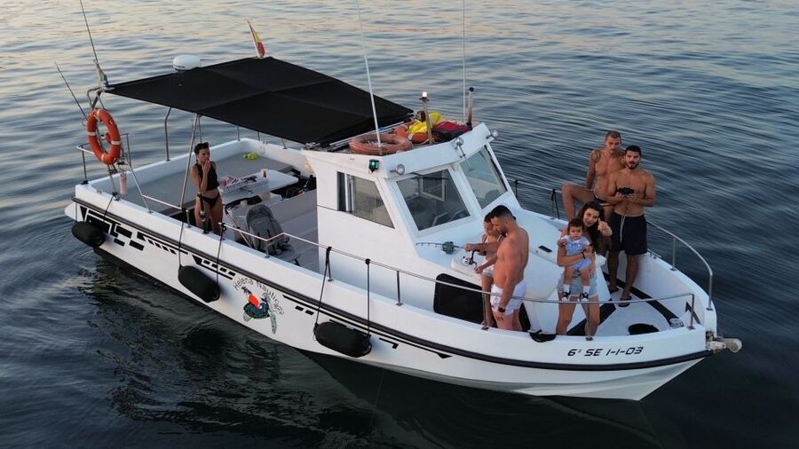 Benalmadena: Private Boat Trip – Dolphins, Drinks & Snacks - Why the private format matters