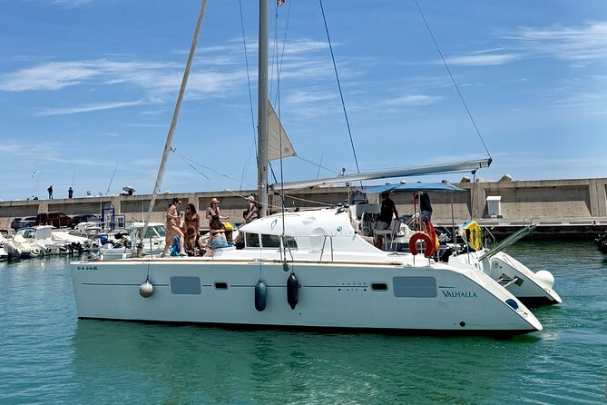 Benalmádena: Sailing and Dolphin Watching with Snacks and Drinks - Snacks, drinks, and the small comforts