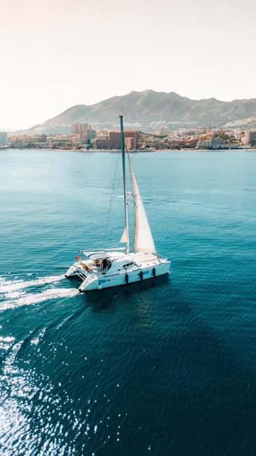 Benalmádena: Sailing & Dolphin Watching with Snacks/Drinks - Key points to know before booking
