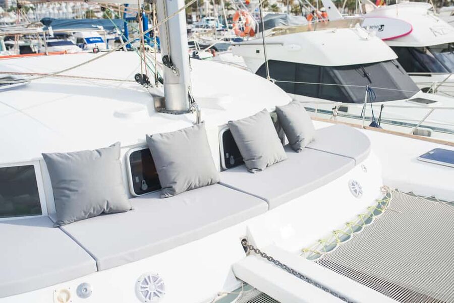 Benalmádena: Sailing & Dolphin Watching with Snacks/Drinks - Who will enjoy this Benalmádena cruise?