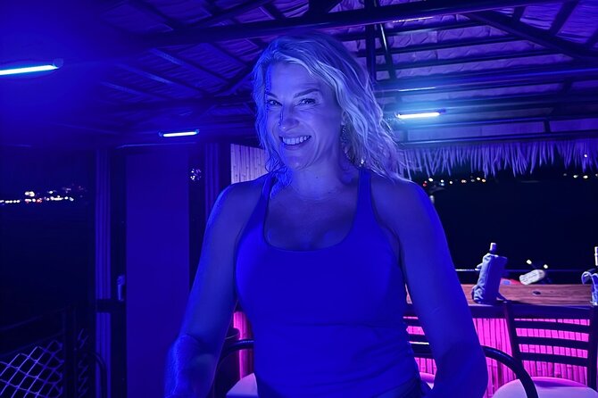 Big Kahuna Sunset Dolphin Cruise Experience - Cruising the Emerald Coast shoreline