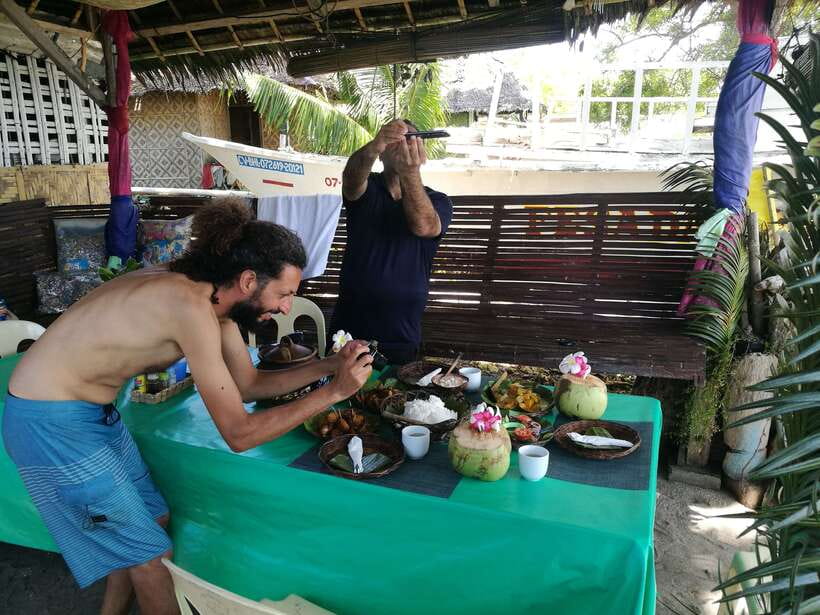 Bohol: Pamilacan Island Dolphin/Turtle Watching Tour & Lunch - Walking through the village