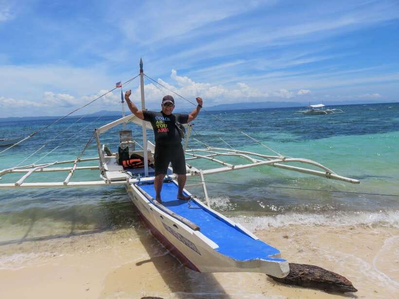 Bohol: Pamilacan Island Dolphin/Turtle Watching Tour & Lunch - Beach time and the return boat
