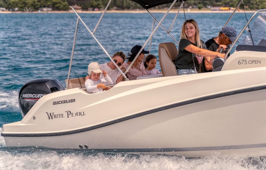 Brijuni Islands: Sunset & Dolphins private boat tour - The guide and skipper can shape the evening