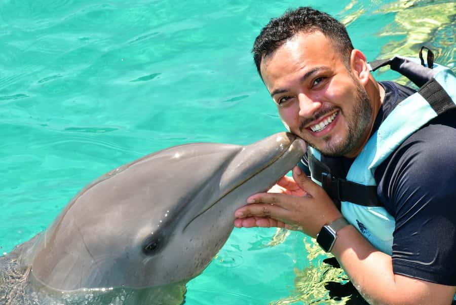 CANCUN: Dolphin Swim Adventure with buffet and soft drinks - Lunch, soft drinks, and the buffet question