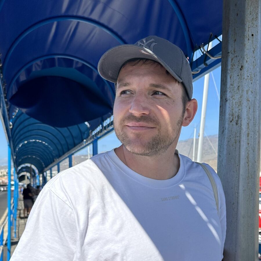 Costa Adeje: Whale & Dolphin Eco-Cruise with Snacks & Drinks - Three hours or five hours?