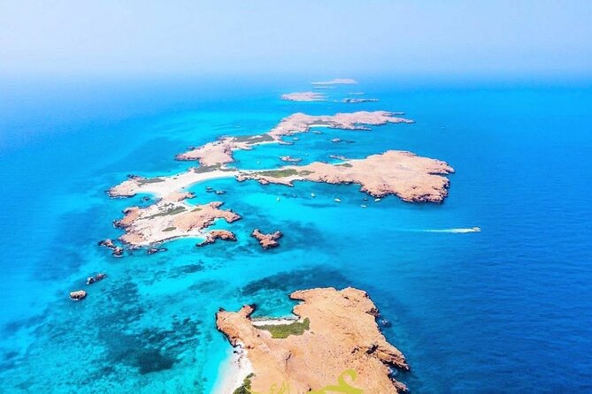 Daymaniyat island Natural Reserve and Dolphin Watching - The return trip along Muscat’s coast