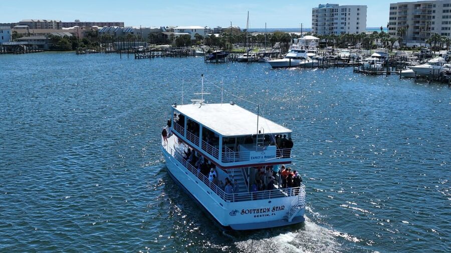 Destin: Dolphin Cruise aboard a Glass-Bottom Boat - Choctawhatchee Bay when Gulf waters turn rough
