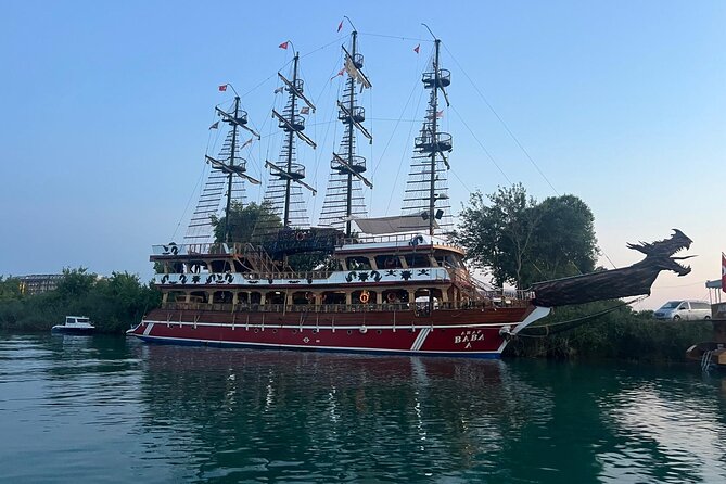Dolphin Boat Blue Laguna With Rivertrip - What makes this Side boat trip worth considering