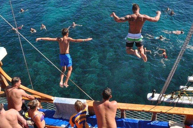Dolphin Boat Blue Laguna With Rivertrip - Four swimming stops, each with a different feel