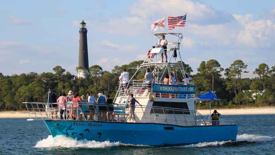 Dolphin & Scenic Bay Sightseeing Cruise Up to 49, Pensacola - Searching for dolphins across Pensacola Bay