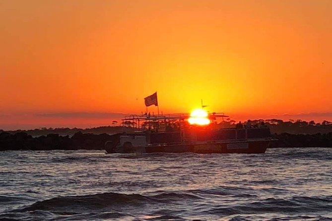 Dolphin & Sunset Cruises in Destin FL aboard the Hydrojet - What the one-hour Hydrojet cruise is really like