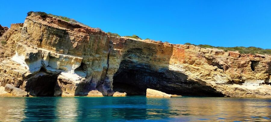 Dolphin Watching and Local Caves - What the guides add to the experience
