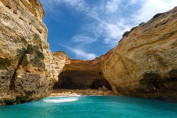 Dolphins Search and Benagil Caves from Albufeira - The crew makes a difference