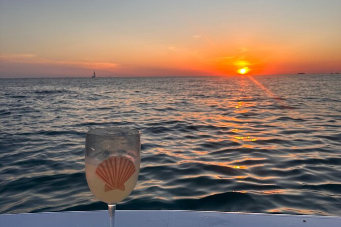Experience Sunset and Dolphin Adventure in Panama - What the sunset adds to the experience