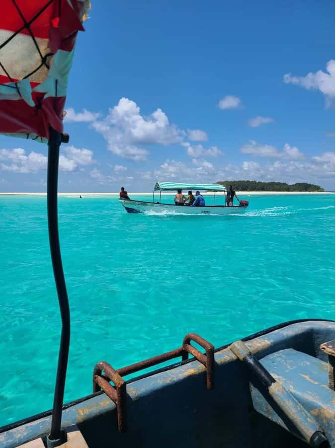 FROM KENDWA; Mnemba snorkelling and Dolphin tour - Setting out from Kendwa Beach