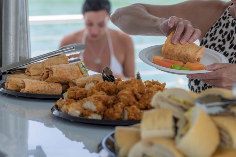 From Key West: Dolphin Watching Tour with Lunch & Drinks - Unlimited drinks change the feel of the outing