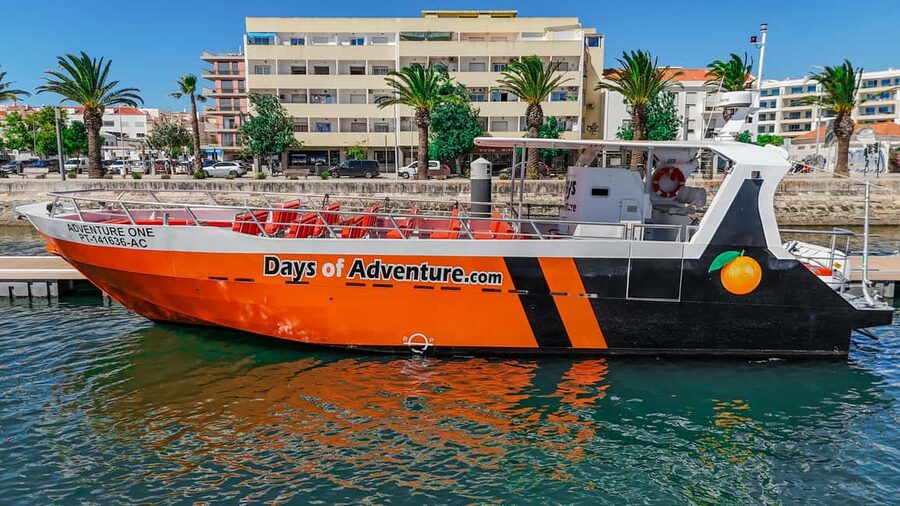 FROM LAGOS: BENAGIL AND DOLPHIN WATCHING - JETBOAT - Key points at a glance