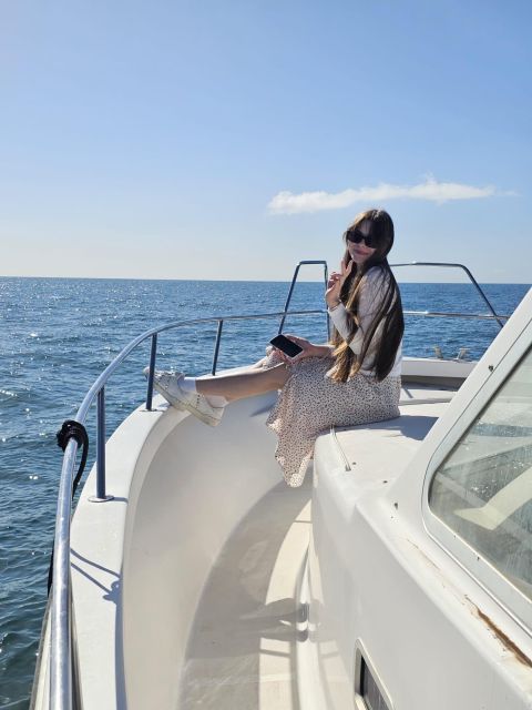 Fuengirola: Dolphin Watching Boat Trip — Fun for All Ages - Searching for dolphins along the Costa del Sol