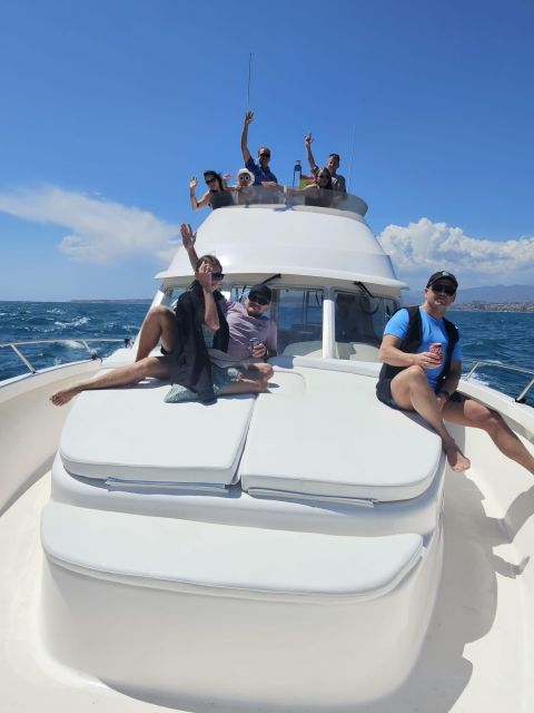 Fuengirola: Dolphin Watching Boat Trip — Fun for All Ages - The Rodman 12.5R boat and onboard comfort
