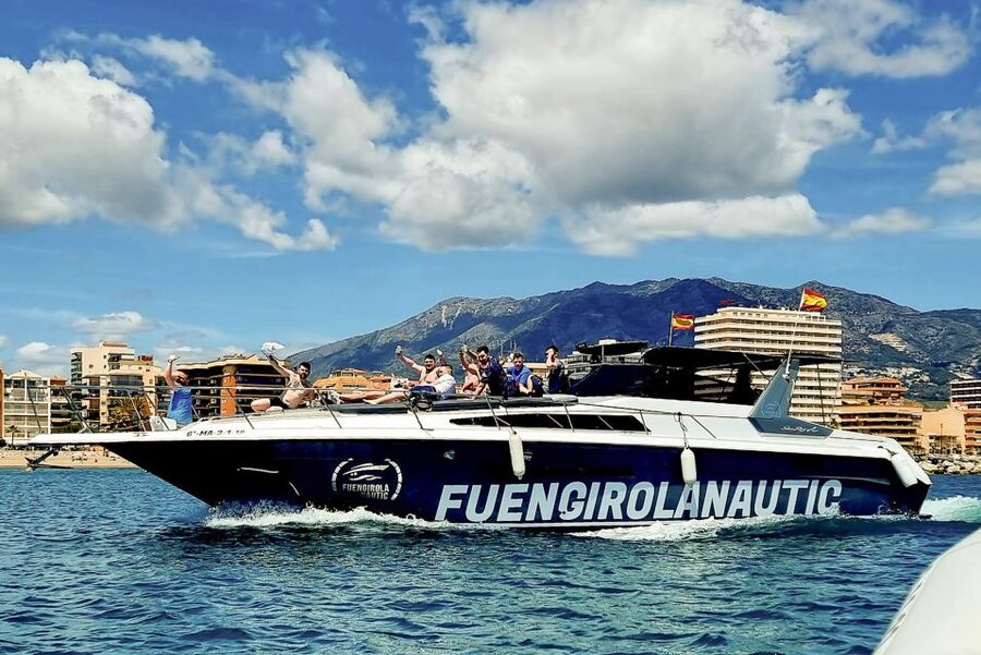Fuengirola: Dolphin Watching by Yacht with Snacks and Drinks - Price, value, and who should book