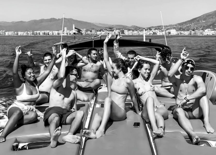Fuengirola: Dolphin Watching by Yacht with Snacks and Drinks - The dolphin search off Fuengirola