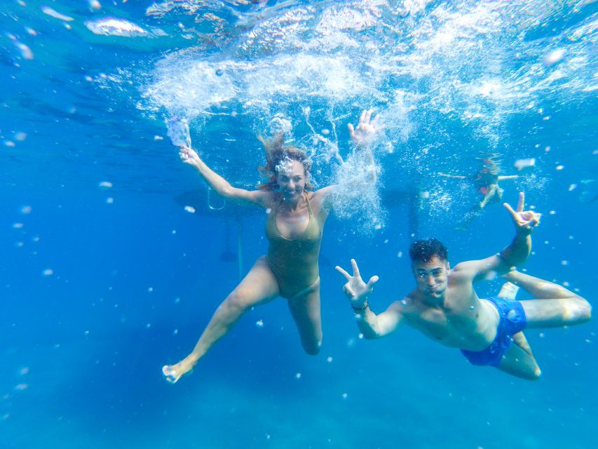Fuerteventura: Sailing with Snorkeling and Dolphin Watching - The crew and the feel on board