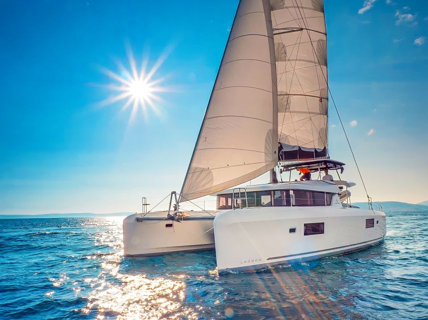 Funchal Bay: Dolphin & Whale Watch Luxury Catamaran Cruise - Sailing out from Funchal Bay