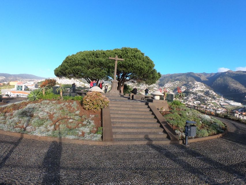 Funchal: Cabo Girão, Wines Tasting and Dolphins Watching - The open-roof 4x4 ride near Jardim da Serra