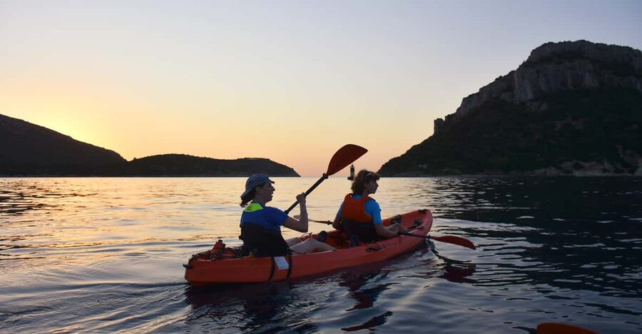 Golfo Aranci: Sunrise Dolphin Kayak Tour with Breakfast - The kayak briefing is useful for first-timers