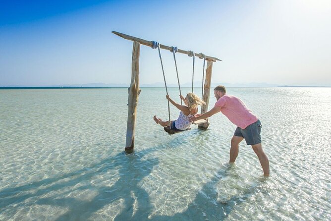 Half Day Private Speedboat Dolphin House & Giftun Island_Hurghada - One snorkeling stop with equipment and a guide