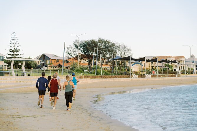 Historic Leschenault Inlet & Dolphin Sundowner Run - 5K ish - The sunset finish at The Parade Hotel