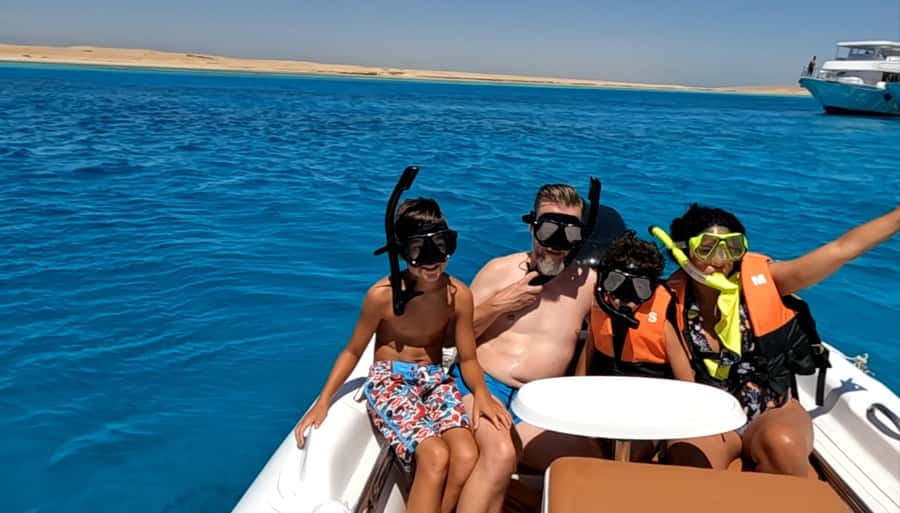 Hurghada: 3-Island Speedboat, Dolphin Watching & Snorkeling - Food, drinks, and what to bring