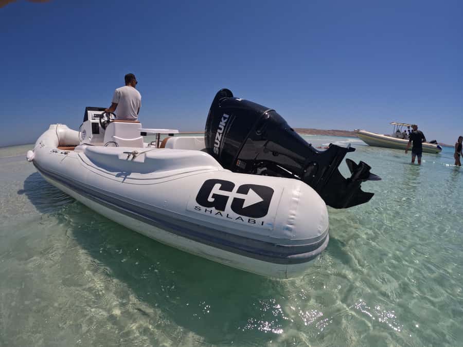 Hurghada: 4 Island Hopping Tour Dolphin, Snorkeling & Lunch - Lunch on the boat