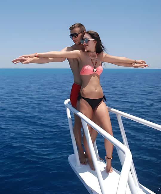 Hurghada: Dolphin Cruise with Snorkeling & Buffet Lunch - Searching for dolphins in the open Red Sea