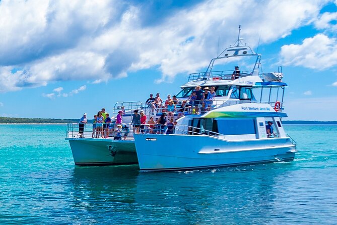 Jervis Bay Dolphin Cruise - The crew, commentary, and wildlife search