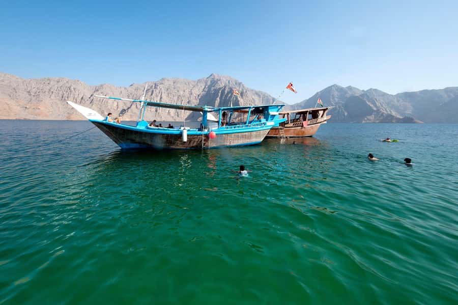 Khasab Musandam |Telegraph Island |Dhow Cruise | Dolphins - Meeting the crew at Khasab Port