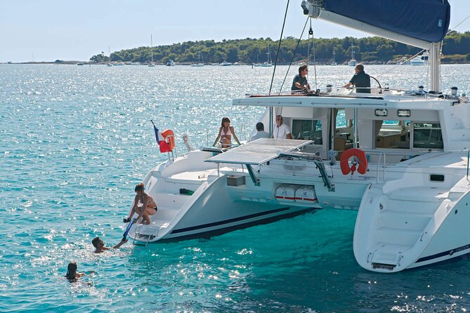 Kona Luxury Catamaran Yacht Snorkel & Sail - Choosing the Kona Coast snorkeling area