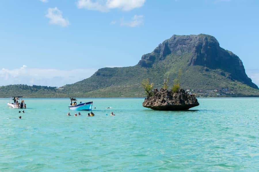 La Preneuse: Dolphin Watching and Snorkeling Speedboat Tour - My call: book it if you accept the wild side