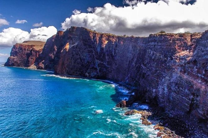 Lanai Deluxe Dolphin Adventure & 3 Snorkel Sites - Food, drinks, and gear make the $200 price easier to judge